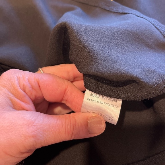 AXARA Paris black blouse  V-Neck Women's size M New - Picture 3 of 9